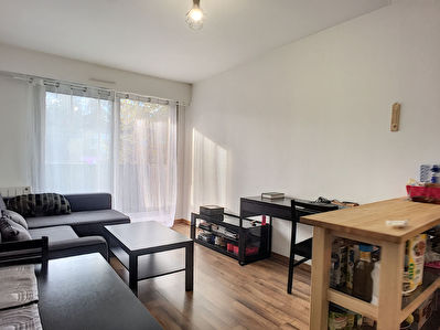 Appartement Saint Cyr L Ecole 1 piece 24.39 m2