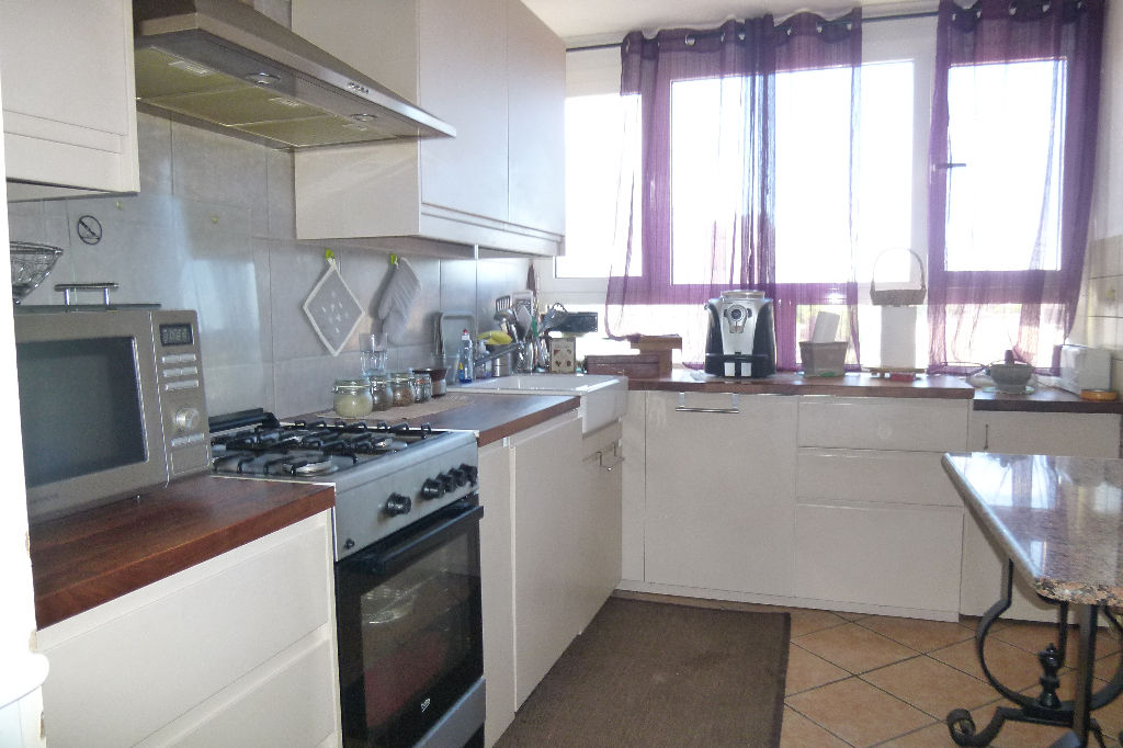 photos n°1 Appartement Plaisir 4 pièce(s) 72.47 m2