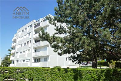 APPARTEMENT LES CLAYES SOUS BOIS - 2 pieces - 56 m2