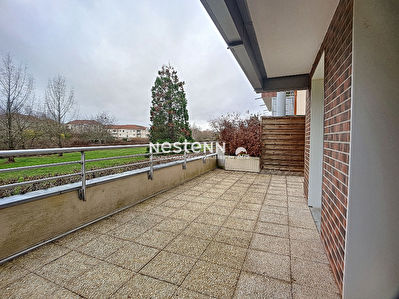 2 pieces avec Terrasse- Guyancourt