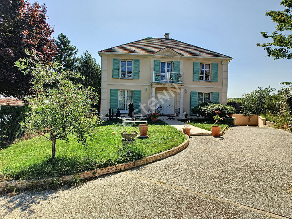 Vente Maison à PLAISIR de 7 pièces, d'une surface de 180.15 m²