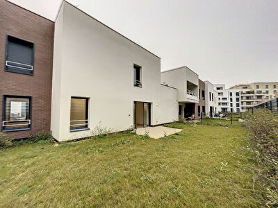 SAINT CYR L ECOLE - Appartement 3 pieces rez-de-jardin