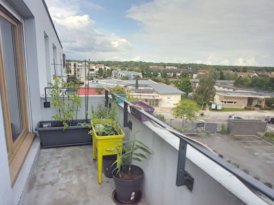 Appartement Bois D Arcy 1 piece 27 m2 dernier etage
