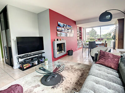 Appartement familiale en dernier etage a Fontenay Le Fleury 5 pieces