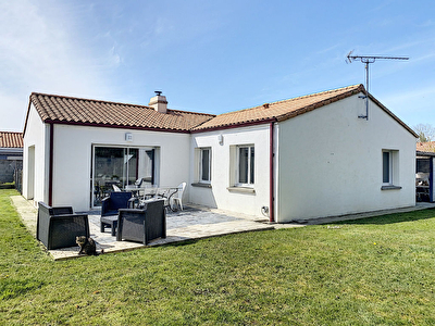 Vente : maison 4 chambres a LA GARNACHE