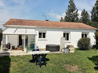 Maison 5 pieces 105 m2 + Dependance a SOULLANS