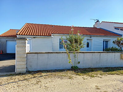 Vente : maison 103 m2 a BOUIN proche Port du Bec