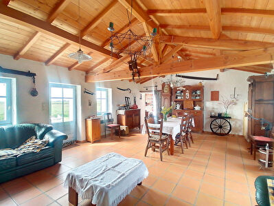 Longere et sa bourrine a vendre a BEAUVOIR SUR MER