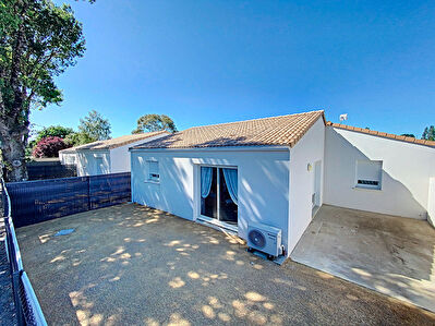 Ensemble immobilier comprenant 4 maisons