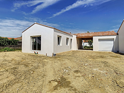 Maison 4 pieces en vente a BEAUVOIR SUR MER