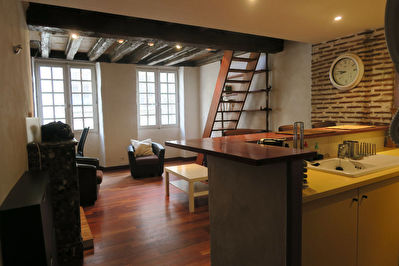 Nantes Centre Ville - T2 meuble en duplex
