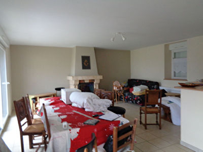 A LOUER maison COMBOURG
