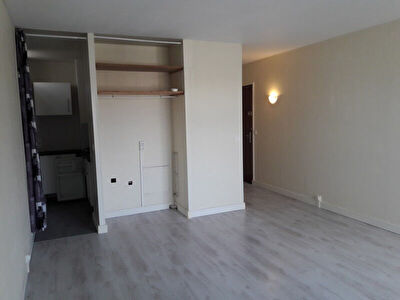 Appartement studio 28.57 m2 - SAVIGNY SUR ORGE