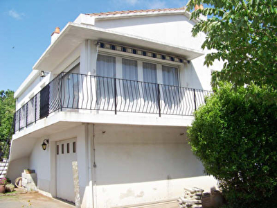 MAISON INDIVIDUELLE CHATEAU D OLONNE - 4 pieces - 77,50 m2
