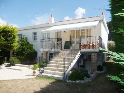 PAVILLON CHATEAU D OLONNE 6 pieces 142 m2
