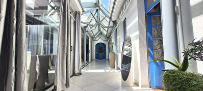 Appartement centre ville Les Sables d'Olonne 187.79 m2 hab garage patio