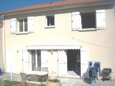 MAISON MONISTROL SUR LOIRE - 7 pieces - 120 m2