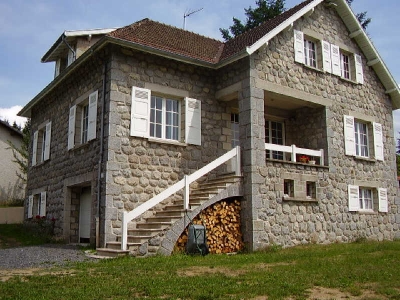 MAISON LE CHAMBON SUR LIGNON - 8 pieces - 215,70 m2