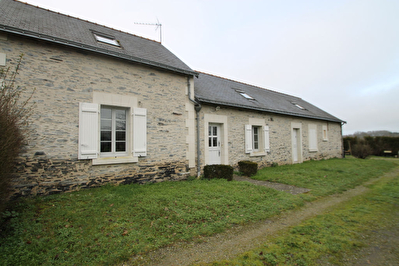 A louer longere 3 chambres et 1 bureau au Plessis Grammoire