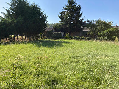 Terrain a construire de 786m2 entre Jarze et Seiches sur le Loir