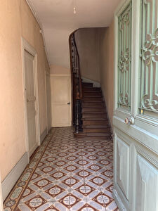 ANGERS - Proche Jardin du Mail - Angevine 4 chambres a renover