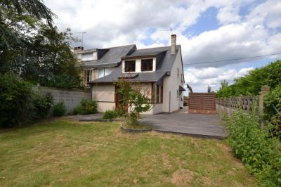 Maison a La Dagueniere proche d'Angers dans village bords de Loire L