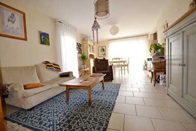 Maison Saint Sylvain D' Anjou 3 Chambres, jardin garage, 3 places de parking !