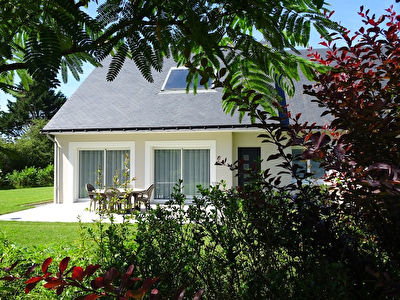 Maison secteur BOUCHEMAINE de plain pied 4 chambres 131 m2