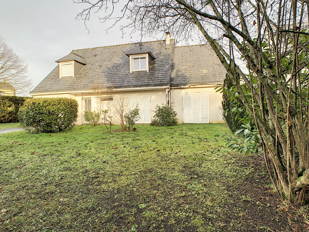 St Barthelemy d'Anjou Maison familiale 5 chambres dont 2 en rdc, 3