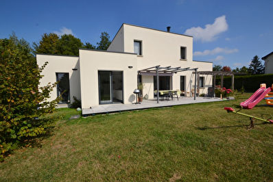 Maison contemporaine 4 chambres 153 m2, jardin 500 m2 !