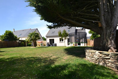 Maison contemporaine independante a ANDARD, 4 chambres, jardin 604 m2 !