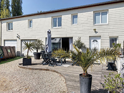 Maison Villeveque 8 pieces 206 m2