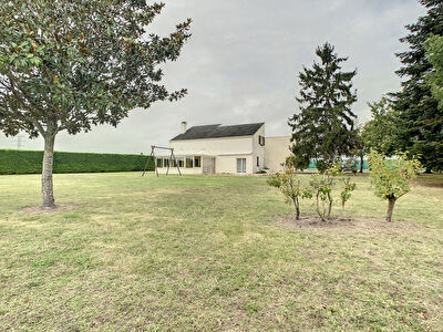 Maison 4 chambres 130 m2 habitable 3814 m2 parcelle terrain