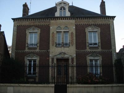 MAISON BOURGEOISE ETREPAGNY - 6 pieces - 156,80 m2
