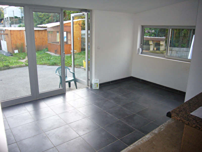 MAISON DE PLAIN PIED PLOUAY - 4 pieces - 90,00 m2