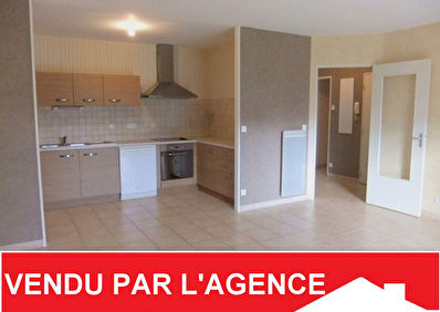 VENDU - SPECIAL INVESTISSEUR : Joli appartement Type 2 en rdc a Queven