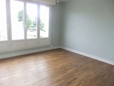 T3 PROCHE CENTRE DE GUIDEL