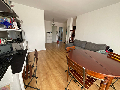 Appartement 3 pieces Centre Ville de Houilles