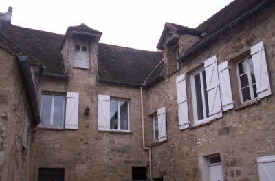 T3 JOUY LE MOUTIER - 3 pieces - 80 m2