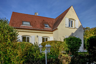 Maison 4/5 chambres a deux pas de Montigny village...