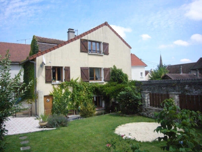 MAISON ANCIENNE PLAILLY - 6 pieces - 136 m2