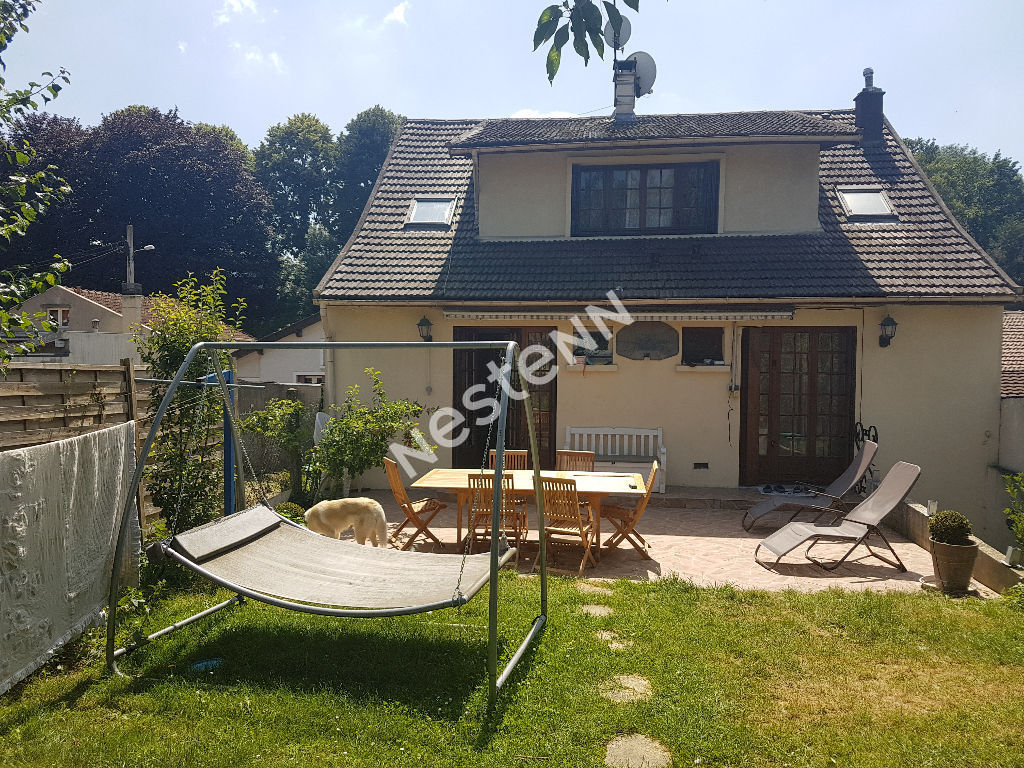 Maison Fosses 151 83 M2