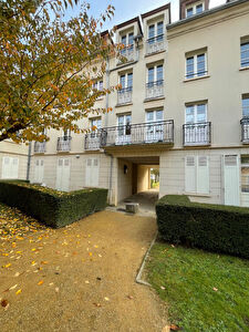 SENLIS - Appartement 2 pieces de 37 m2