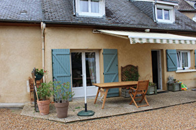 MAISON MONTVAL SUR LOIR, anciennement VOUVRAY SUR LOIR
