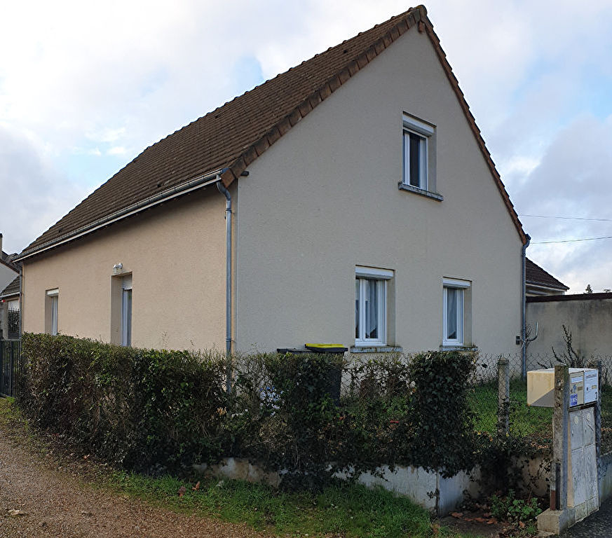 photos n°1 Agréable maison centre ville de Château-du-Loir (72500)