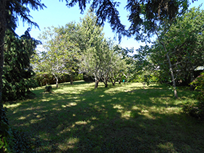 Terrain bourg de Crach