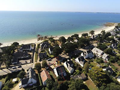 EXCLUSIVITE ! Rare a CARNAC, quartier LEGENESE, maison de 90 m2 avec 3 chambres, plage en face !