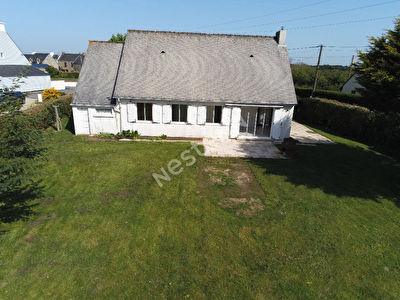 PLOUHARNEL. Maison de plain-pied