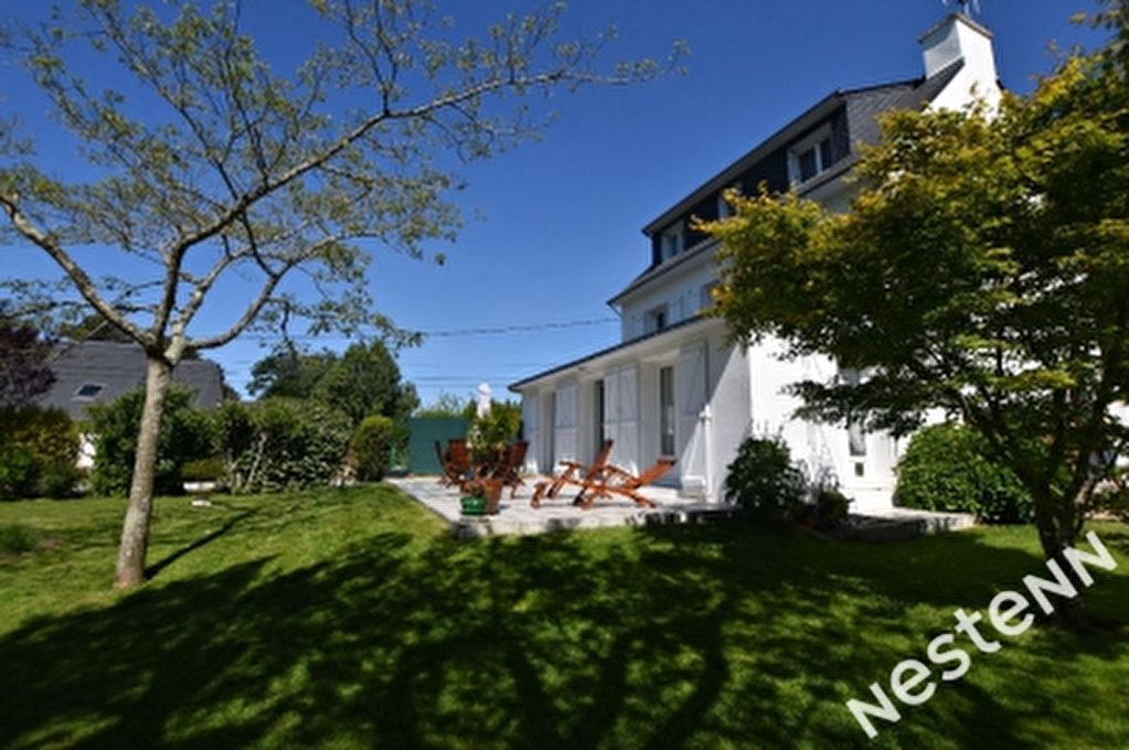 Maison a Carnac - grands volumes - beau jardin au calme