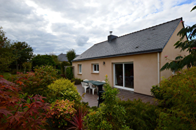 A vendre maison proche des commerces a Baud